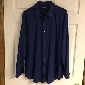 Apt. 9 long sleeved men’s button down shirt